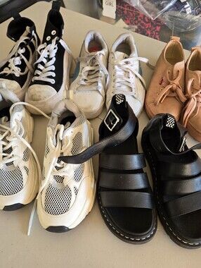 Size 6 Big Kids/ Women's Bundle Lot of 5 sneakers/sandals/shoes Puma
